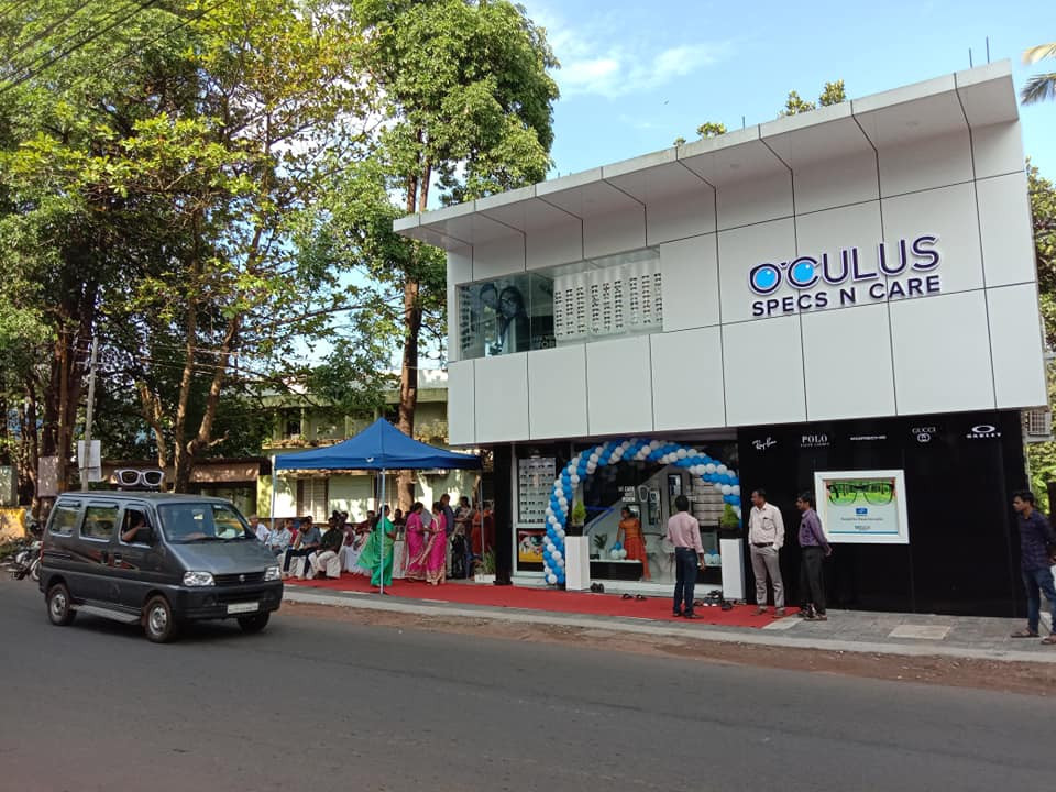 OCULUS Specs n care